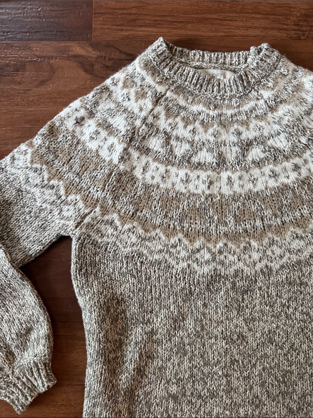 LOFT Crewneck Fair Isle Sweater in Cream and Tan - Medium Petite